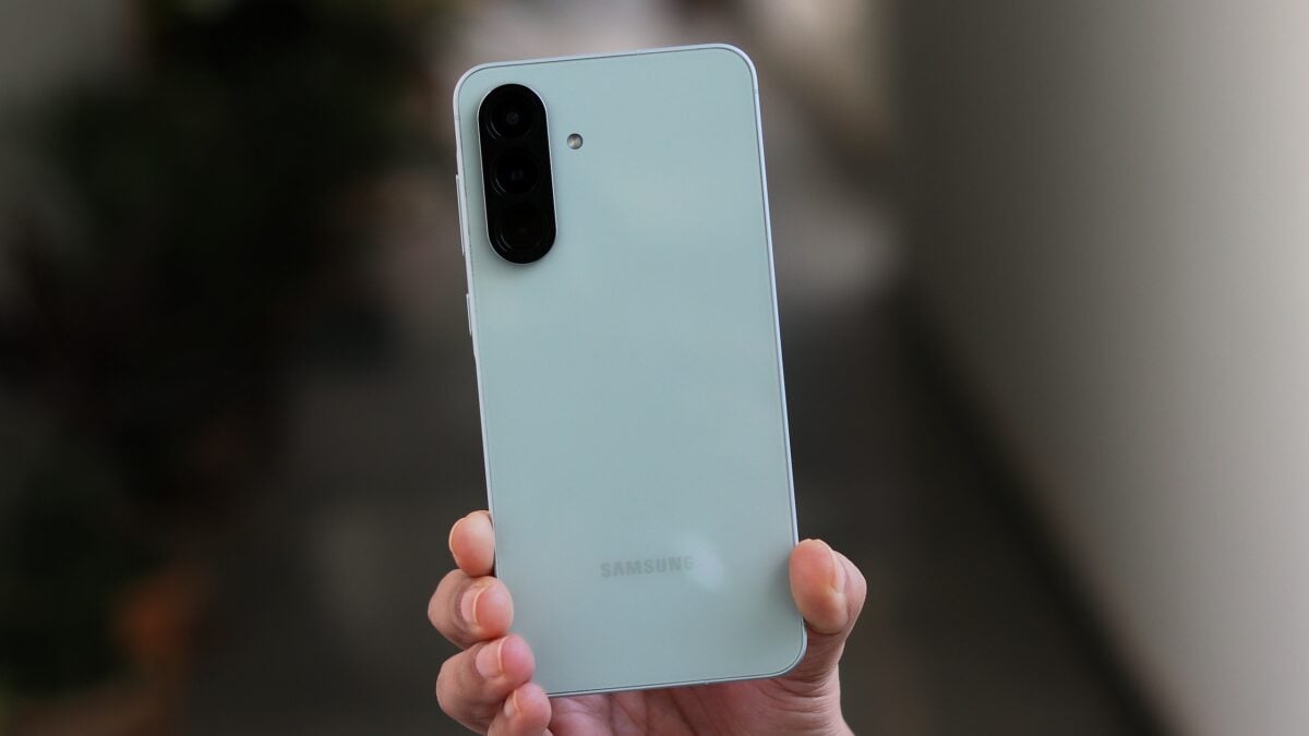 Face arrière du Samsung Galaxy A56 et son bloc triple appareil photo