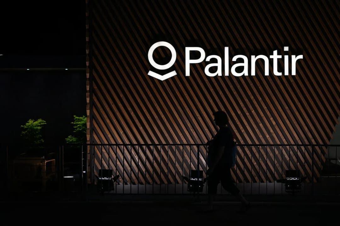 Spanish prime minister's office issues blacklist order, Palantir's Davos office