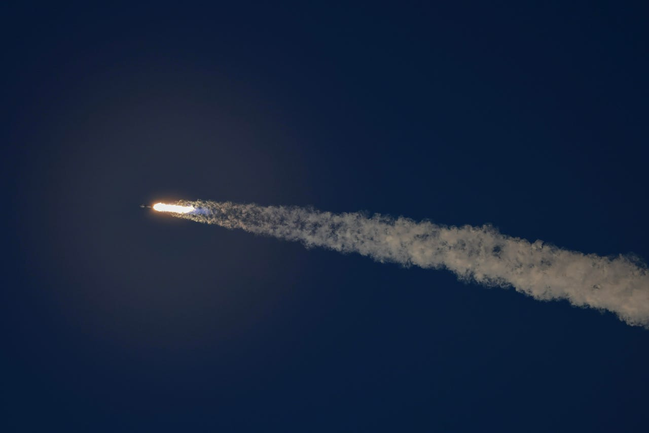 Falcon 9 发射 Starlink 卫星