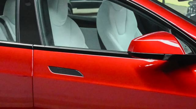 Tesla Model S 车门外观