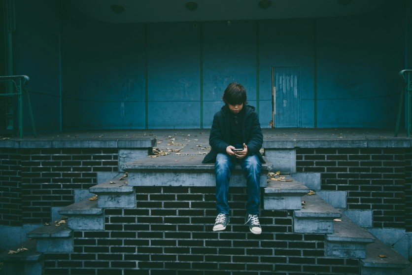 A smartphone—starting in 2028, setup in Illinois may ask for your age