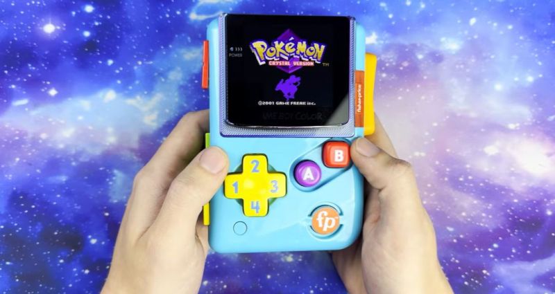改装成品：Fisher-Price 玩具外观与真 Game Boy Color 主板