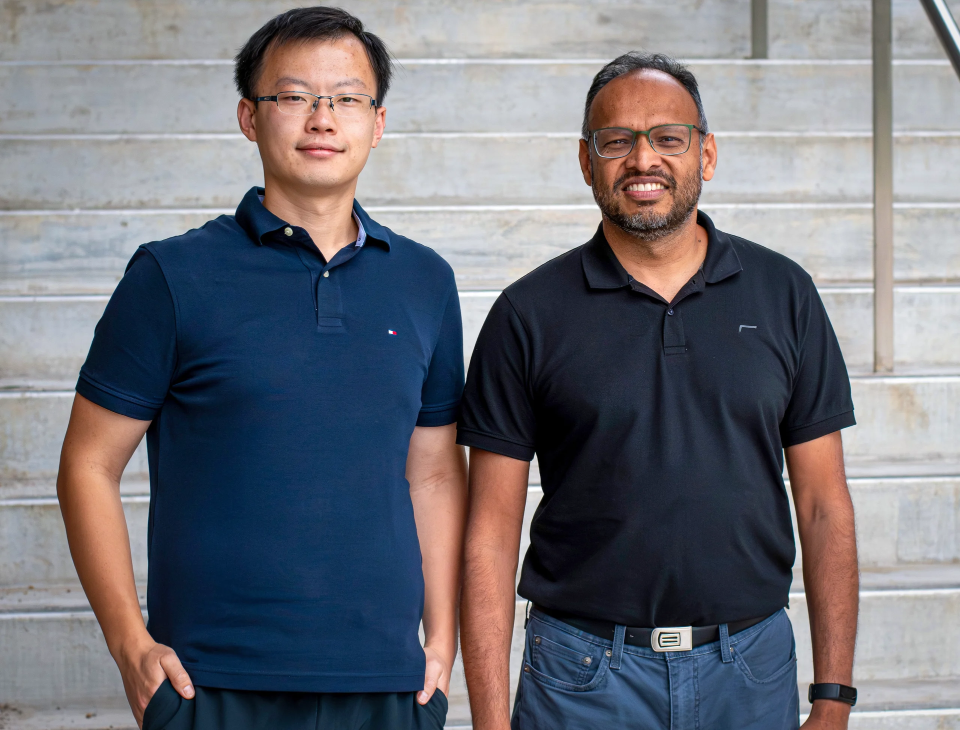 Komlós予想を打ち破った2人の研究者、Haotian Jiang（左）とNikhil Bansal（右）