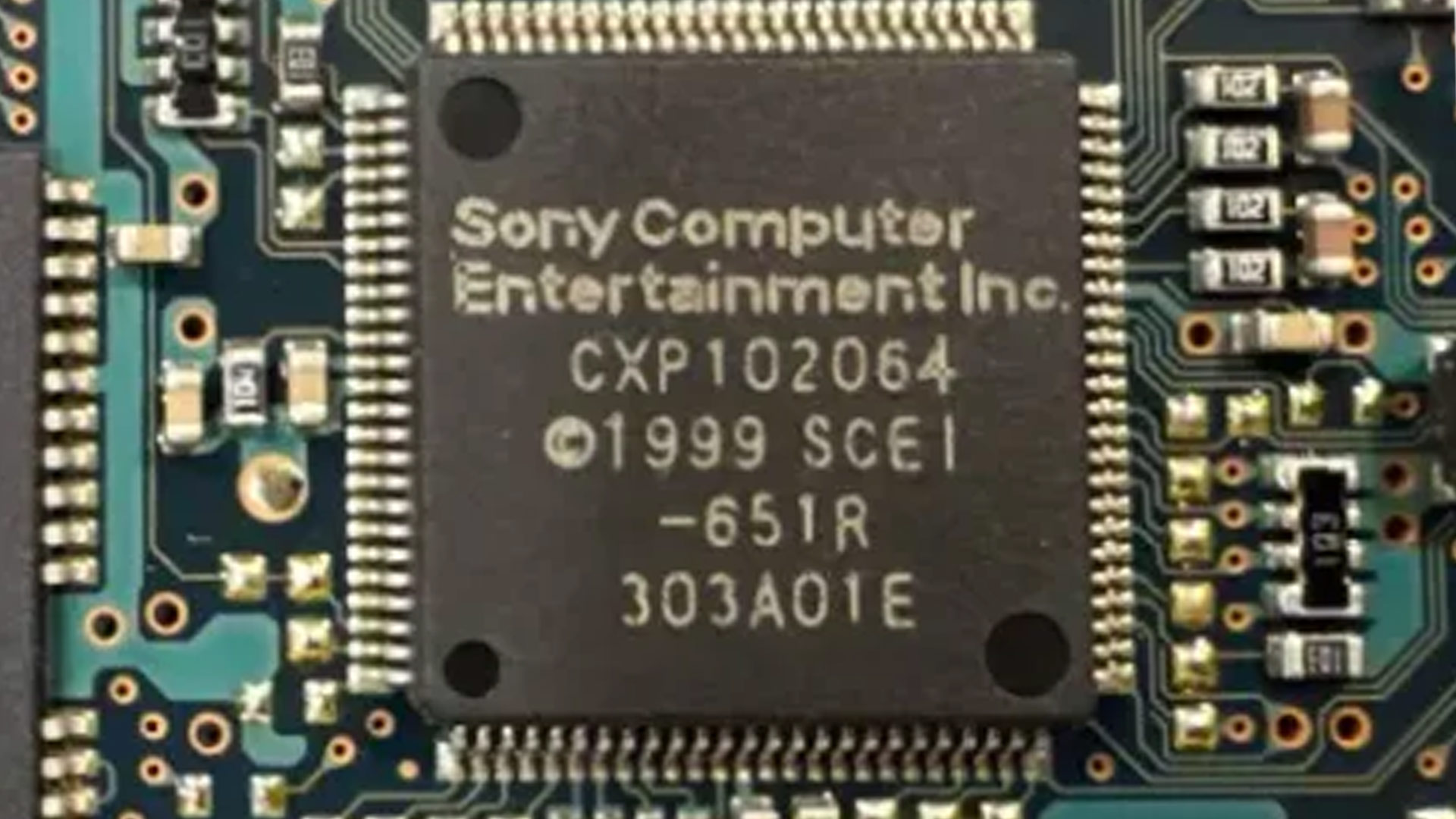 Puce de sécurité PS2 décapée chimiquement