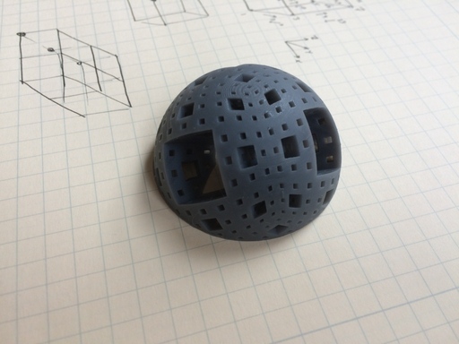 用该工具建模并 3D 打印的海绵实物