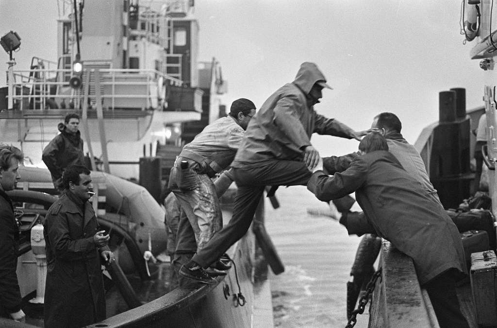 Historical record of fishmeal cargo ship fire in 1966
